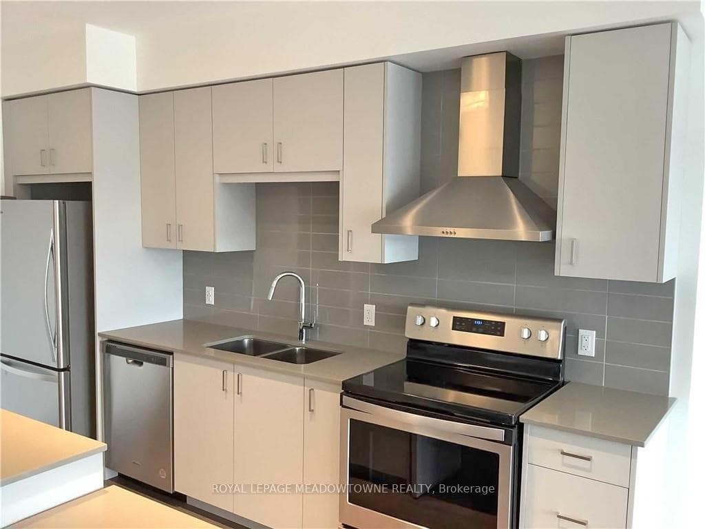 15 Glebe Street Unit 1304 photo 8