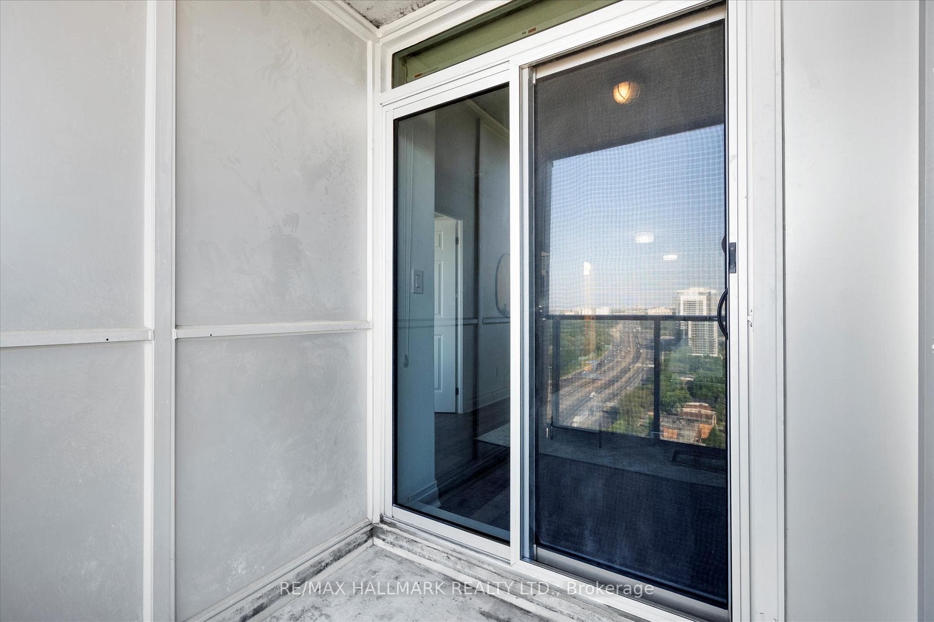 3 Rean Drive Unit 2506 photo 28
