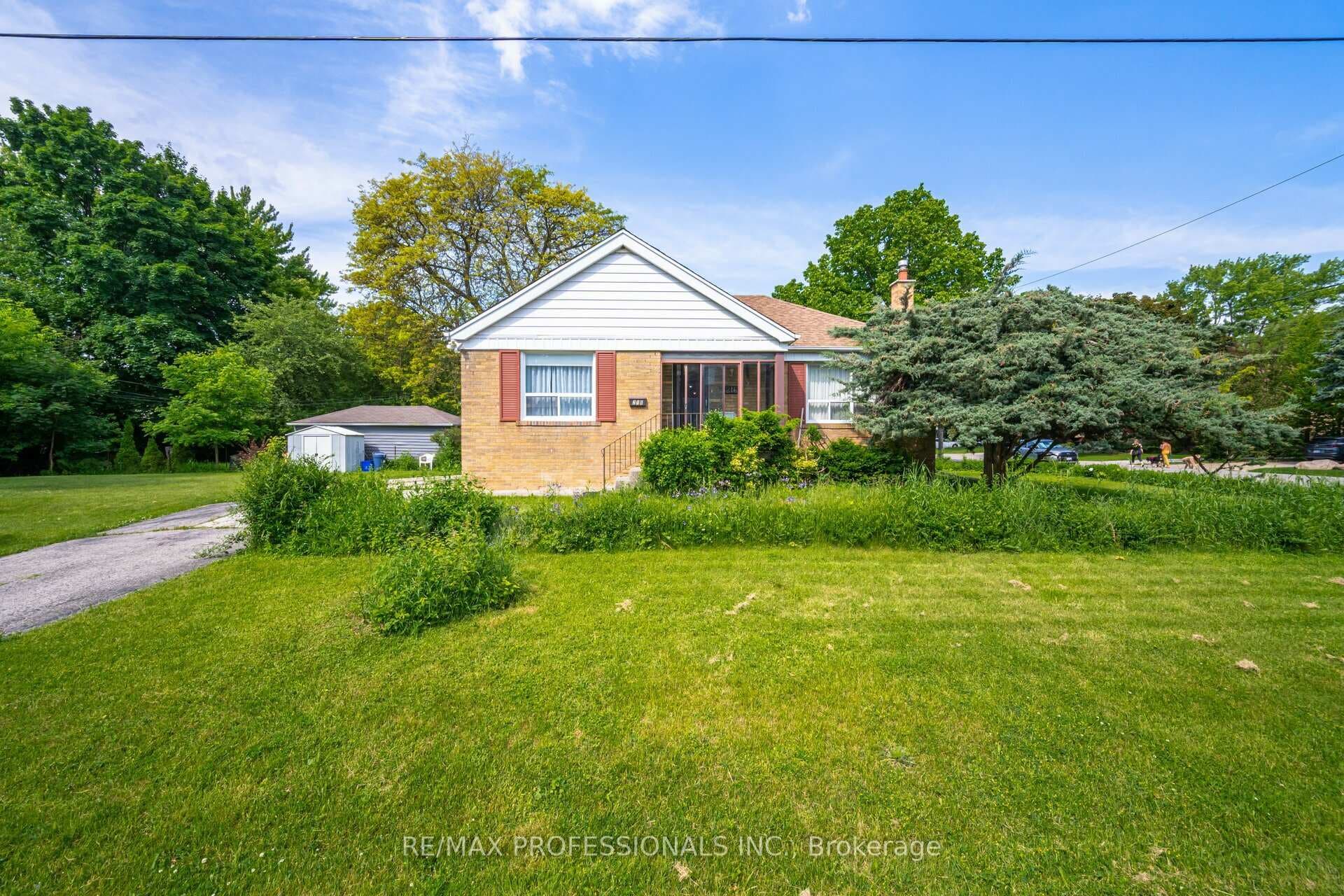 216 Shaver Avenue photo 2