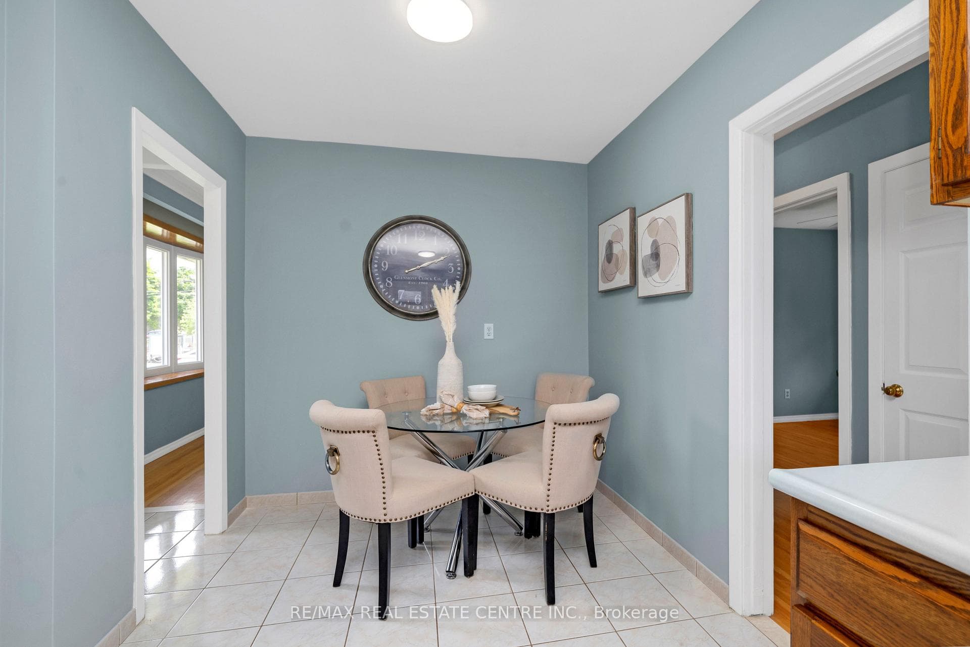 22 MCINTYRE Crescent photo 9