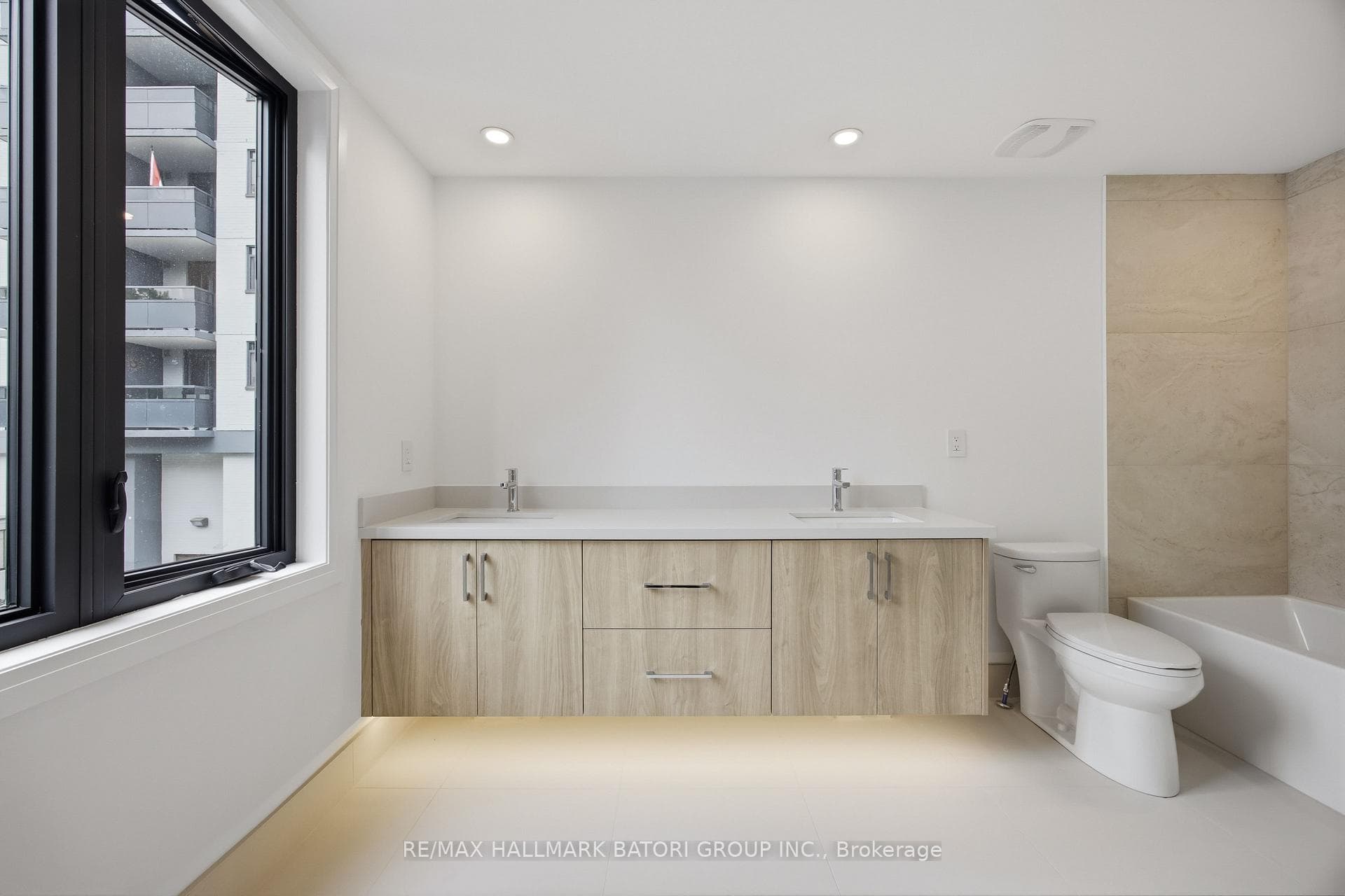 56 Camberwell Road Unit 3 photo 40