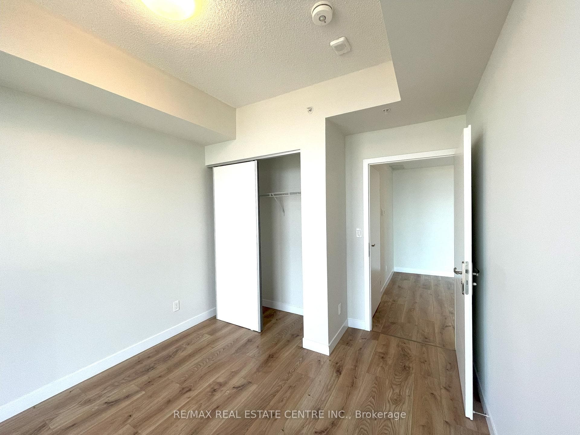 60 Frederick Street Unit 2805 photo 8