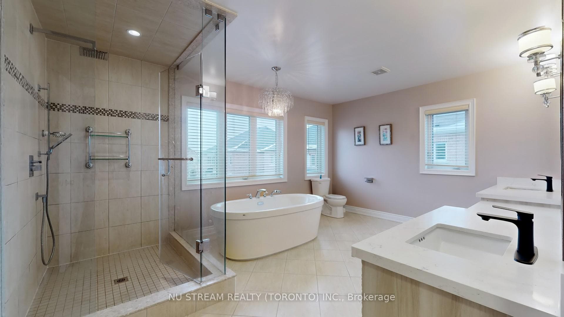102 Beaconsfield Drive photo 26