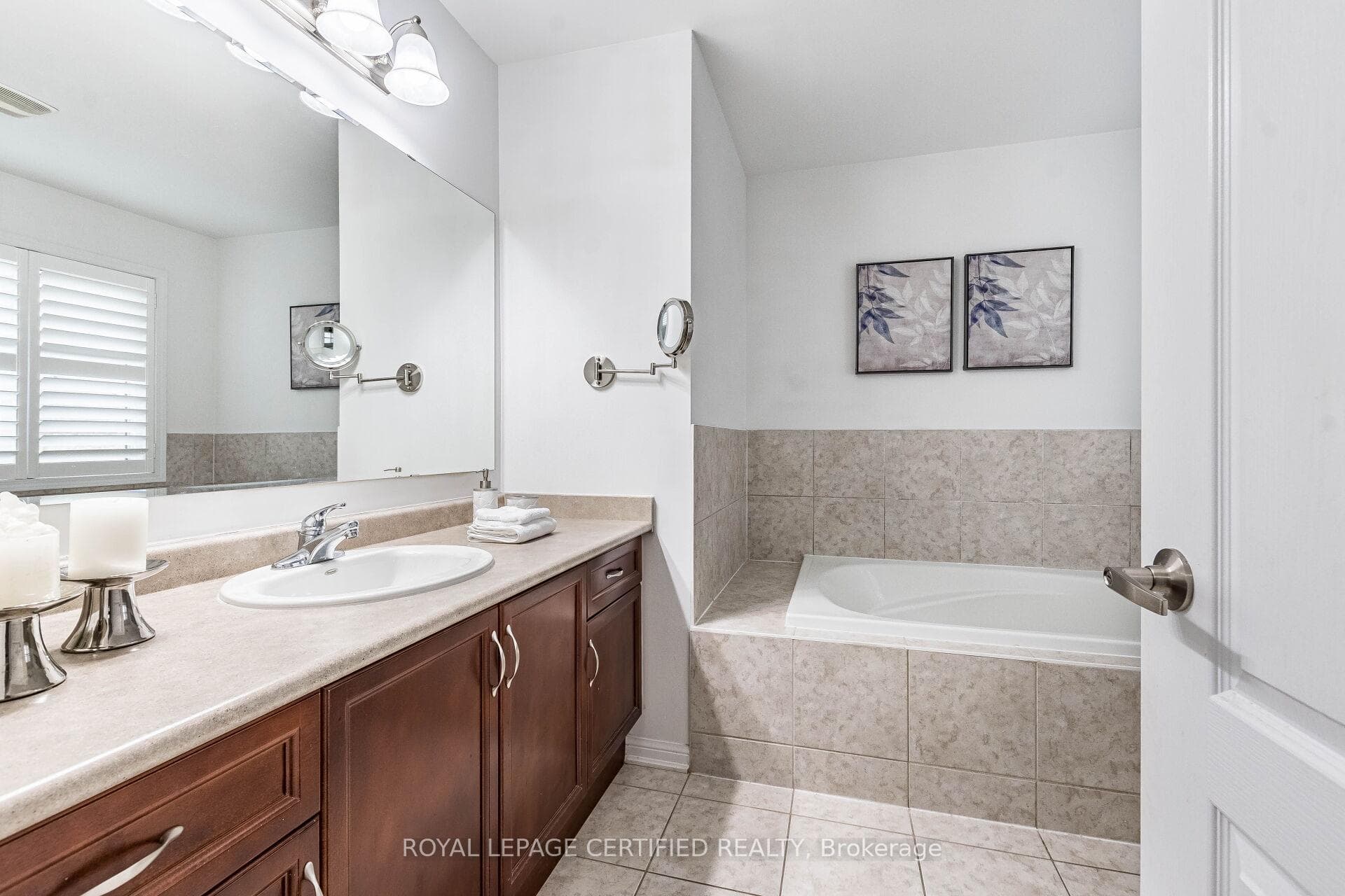 676 Speyer Circle photo 27