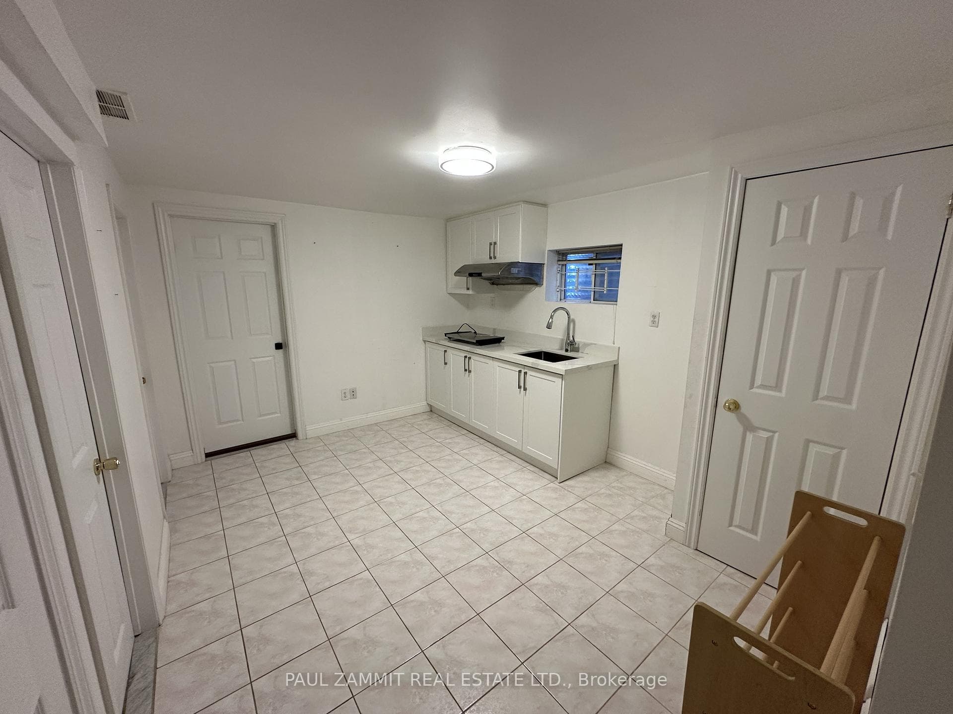103 Scoville Square photo 26