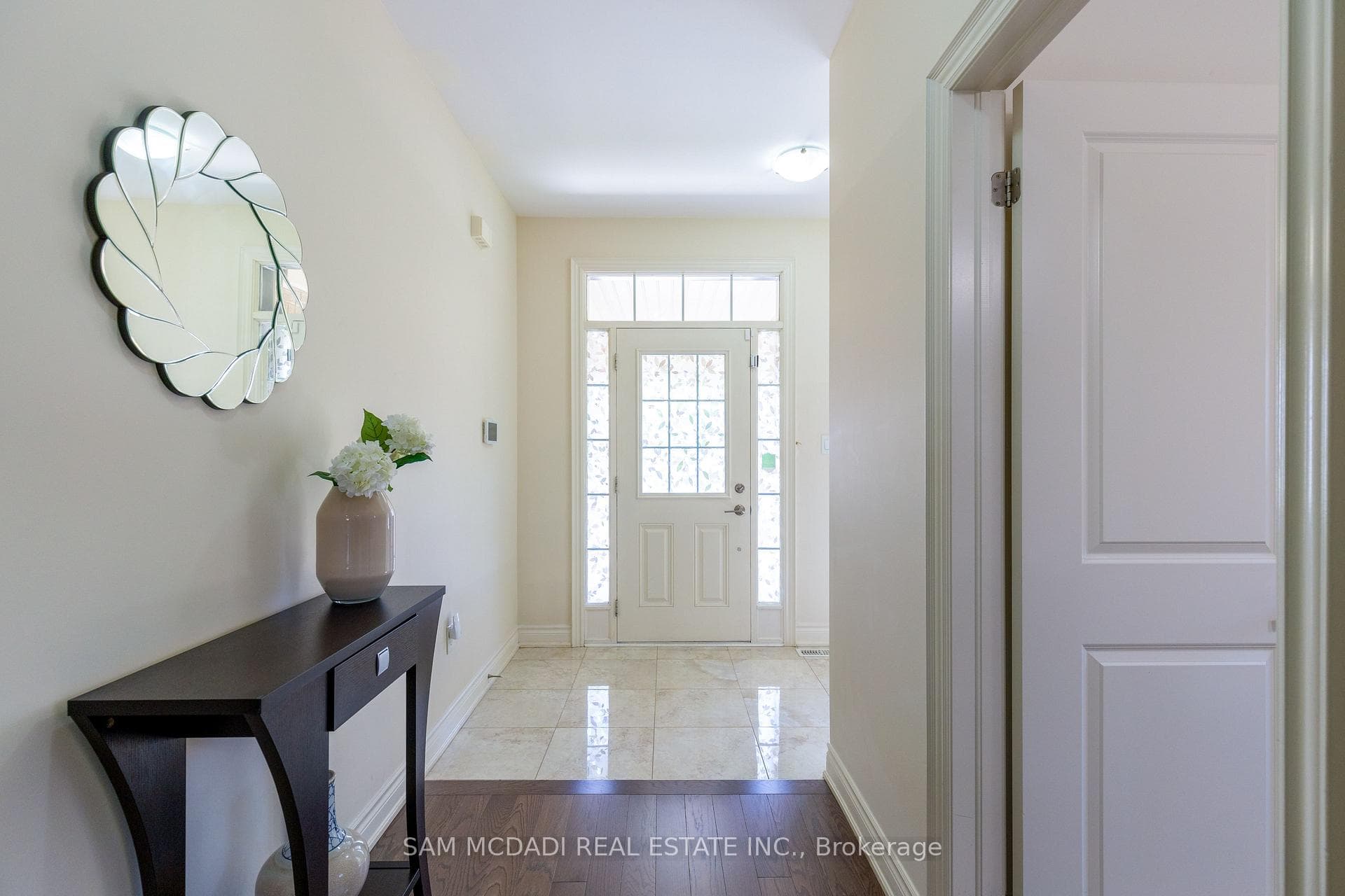 17 Mugford Crescent photo 5
