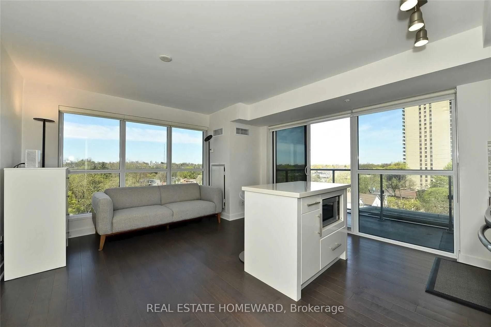 58 Orchard View Boulevard Unit 602 photo 8