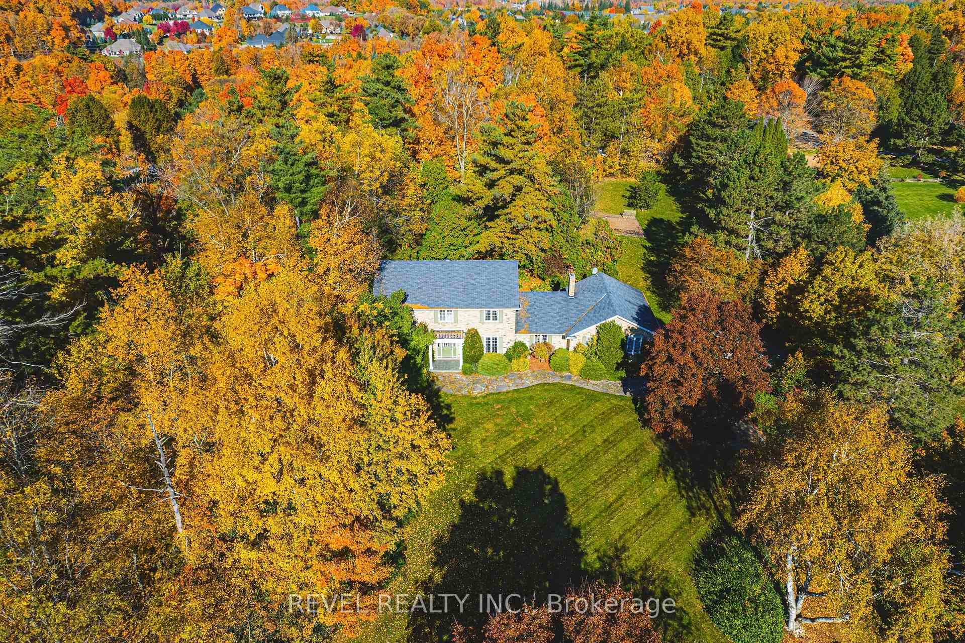 211 Mclaren Road photo 1