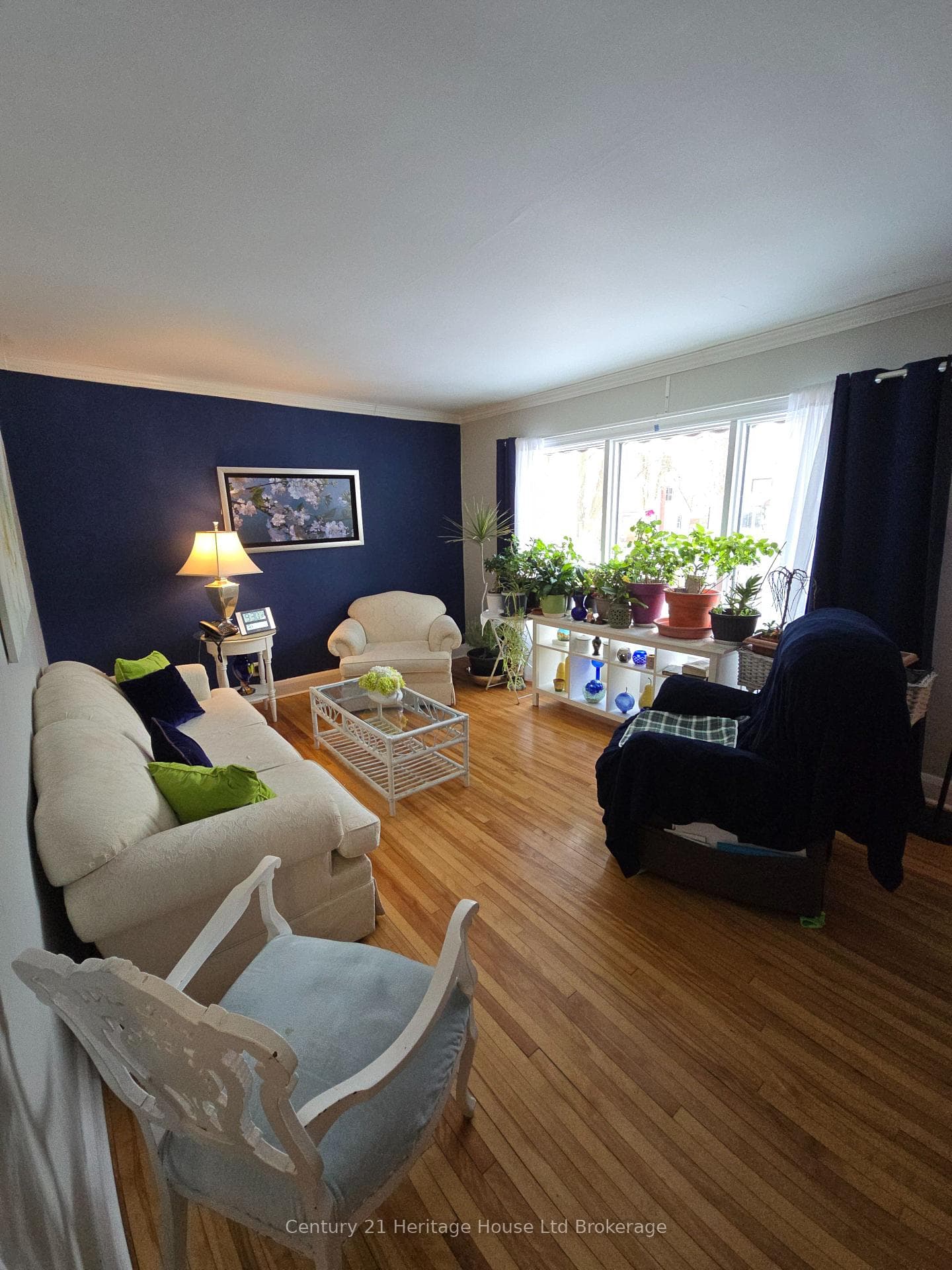 328 Victoria Street photo 4