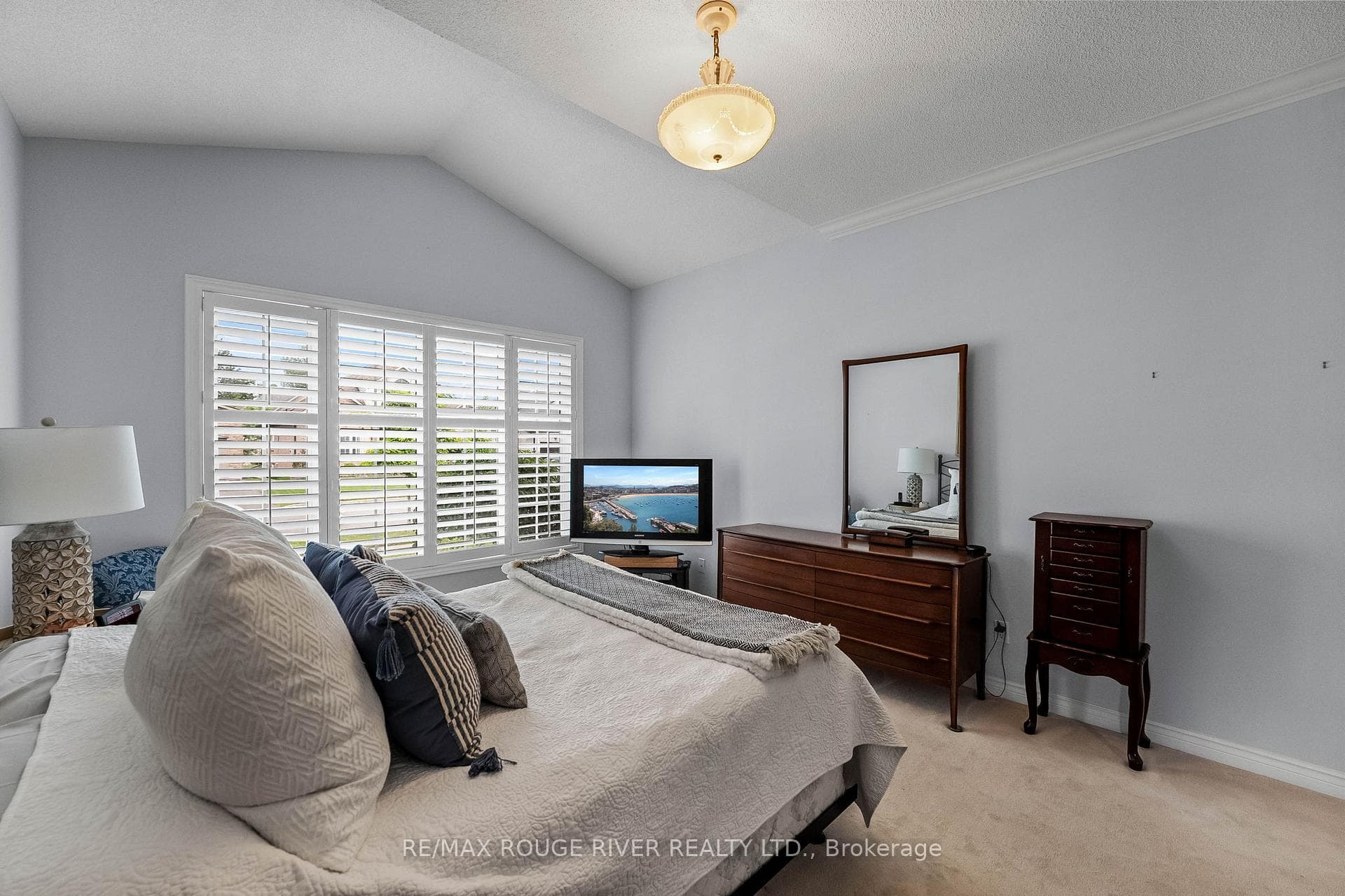 49 Waterbury Crescent photo 21