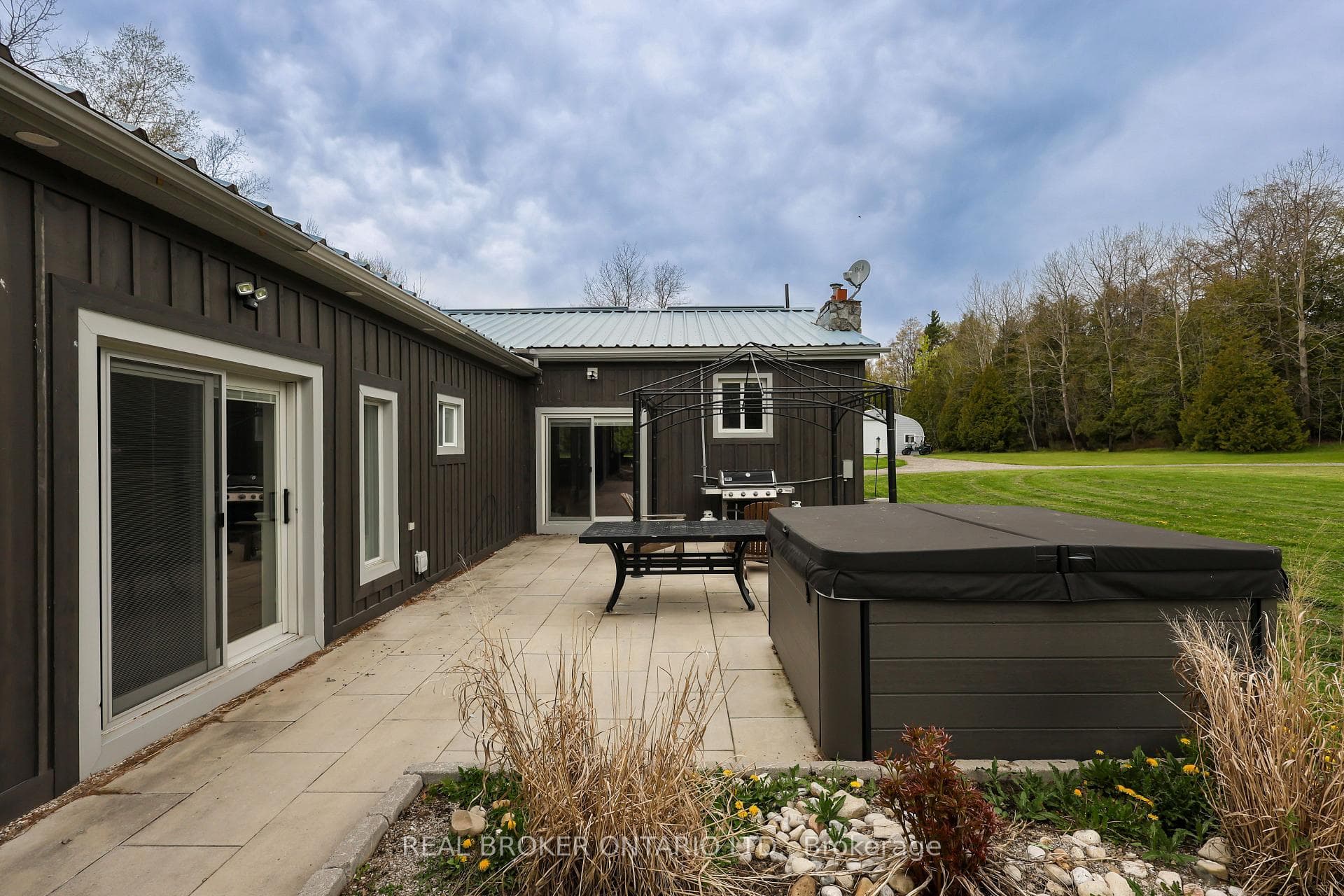 4589 WATSON Road photo 36