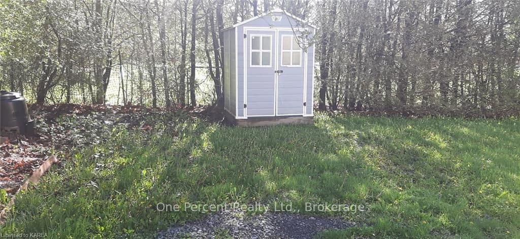 111 CALDERWOOD Drive photo 6