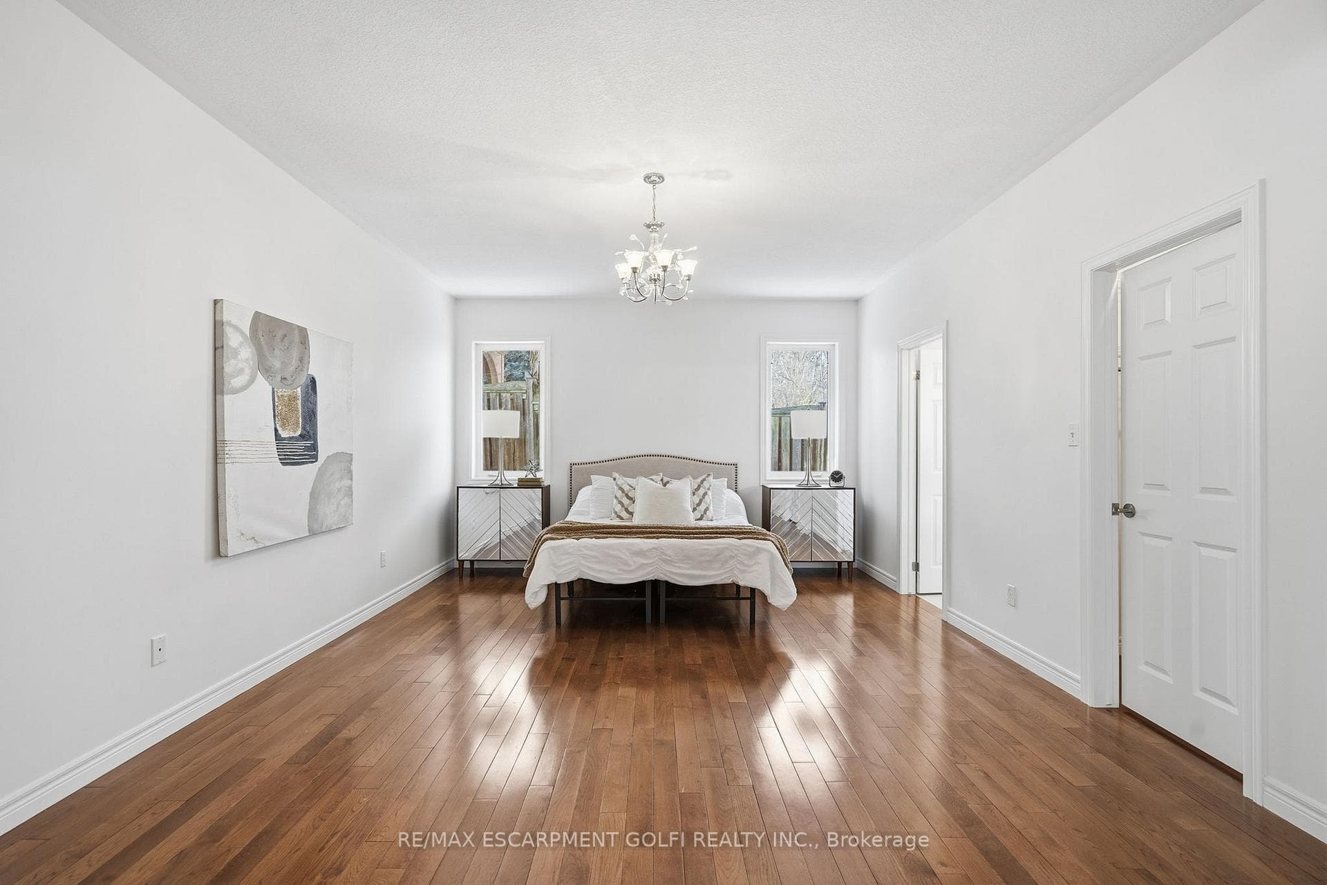593 Rymal Road photo 21