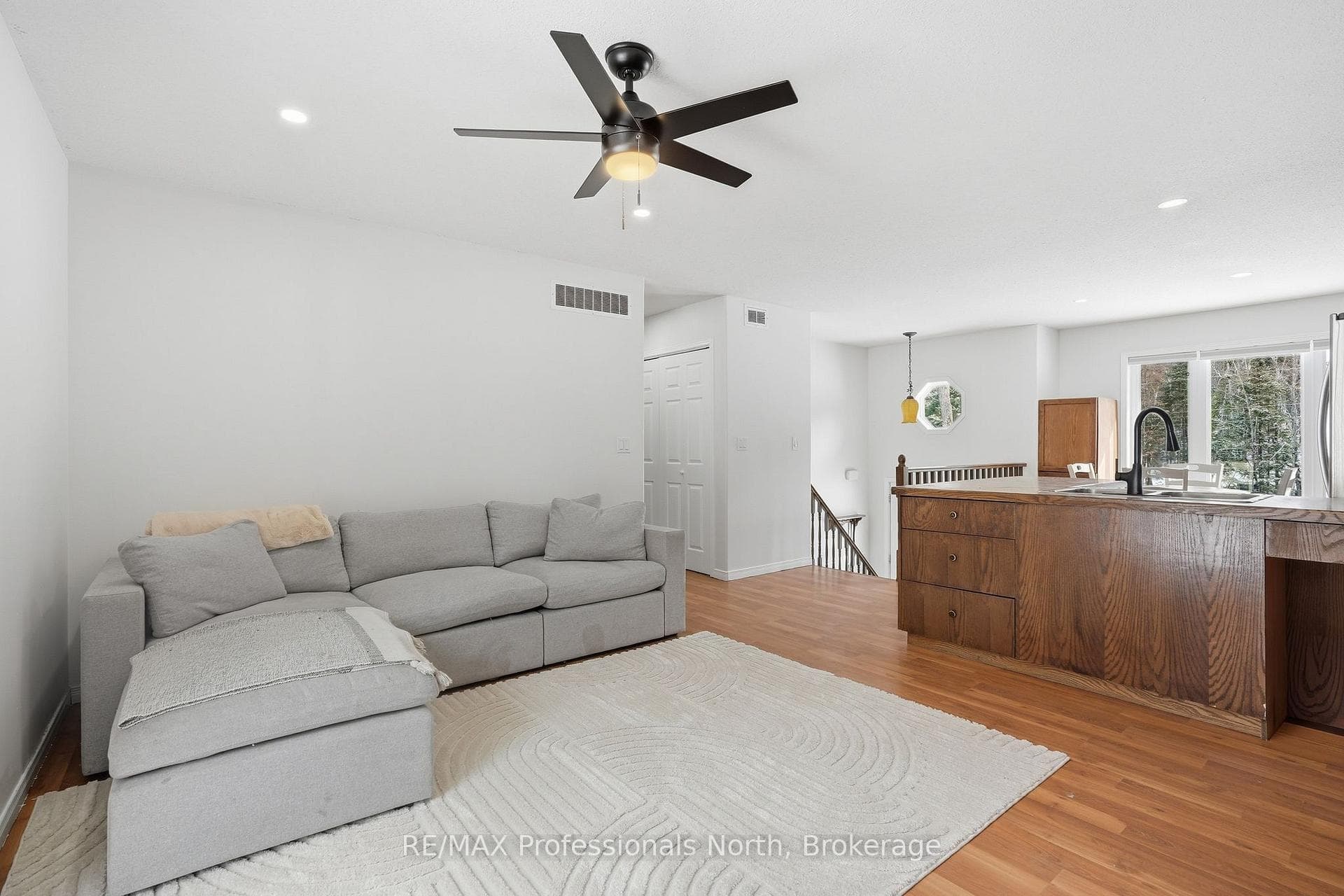 1036 Post Road photo 13