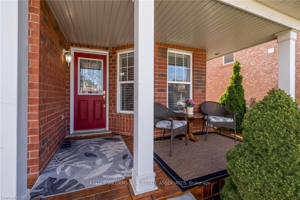 852 Luxton Drive photo 2