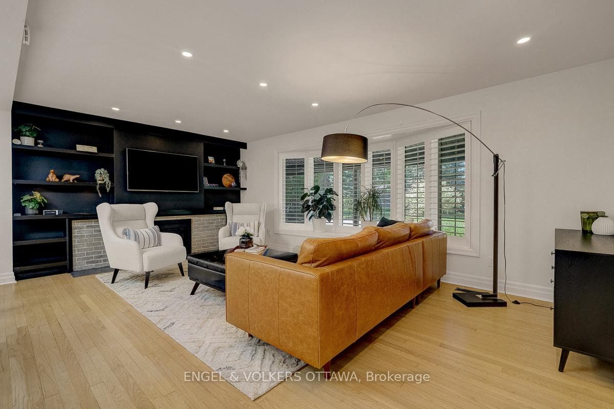 54 Qualicum Street photo 6