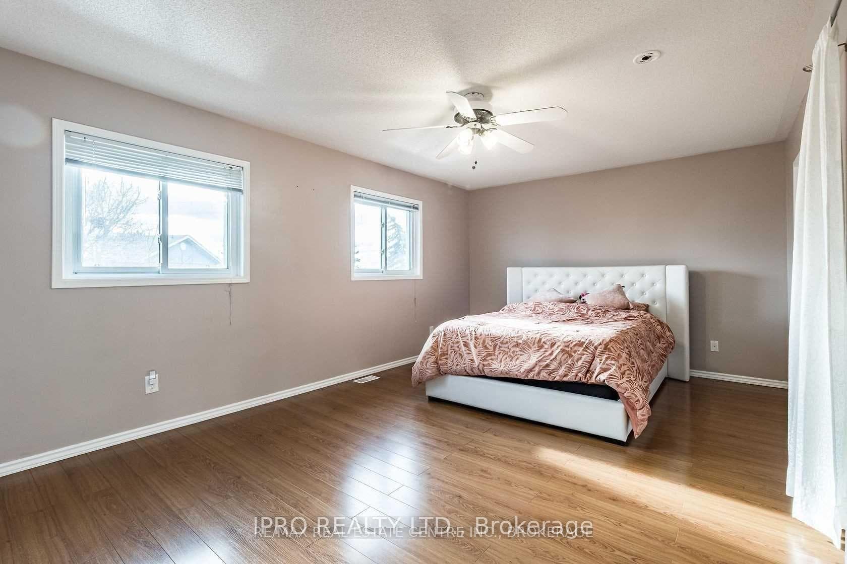 40 Muirland Crescent photo 14