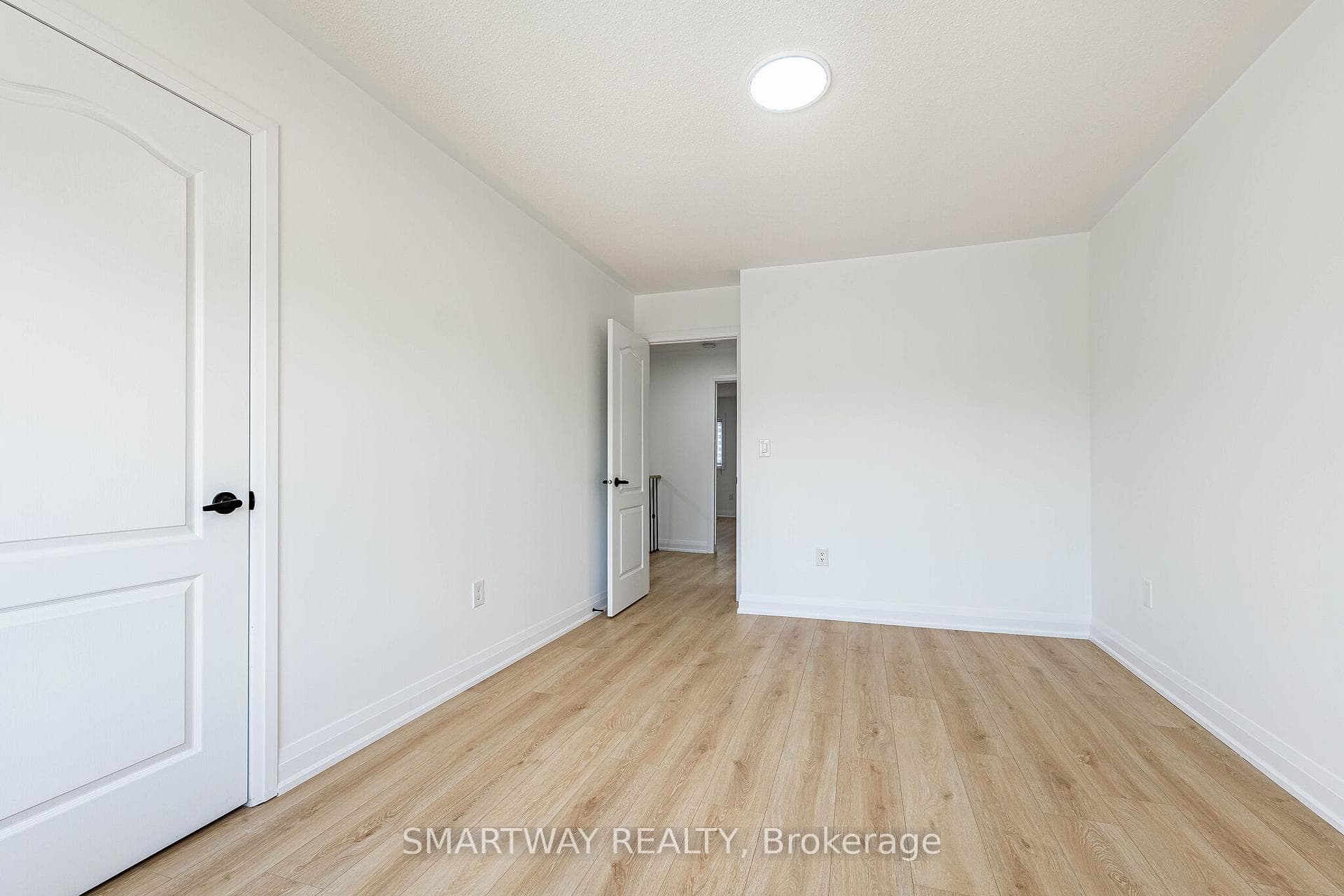 38 Lockburn Crescent photo 32