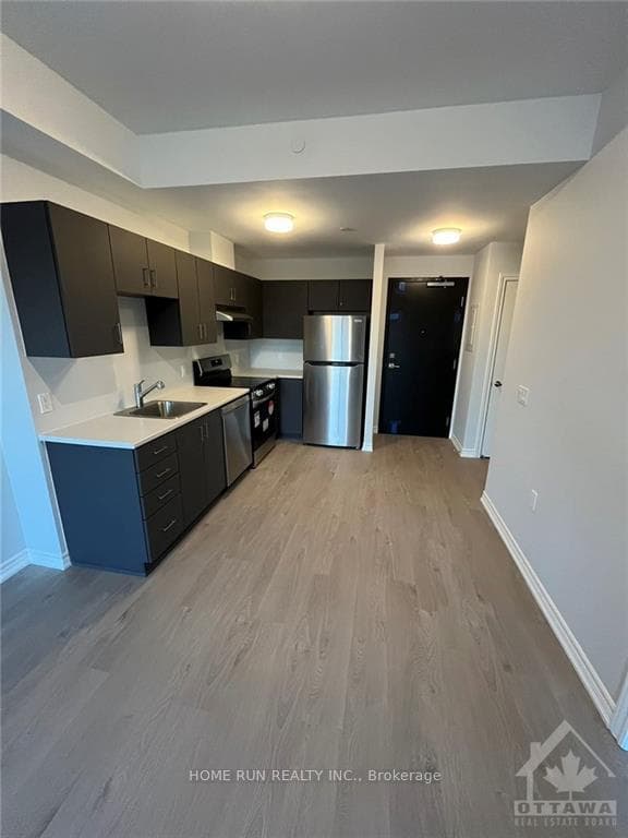 1350 HEMLOCK Road Unit 418 photo 4