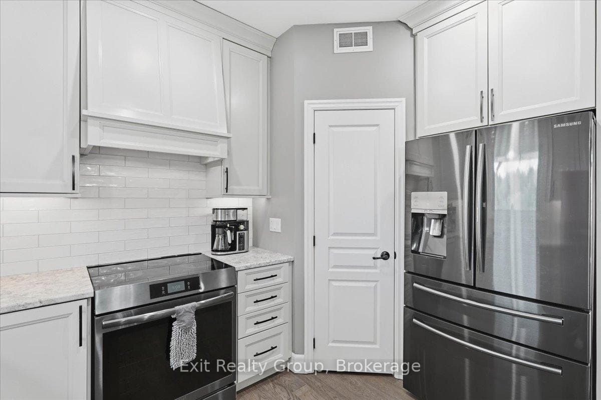 544 Shannon Road photo 14