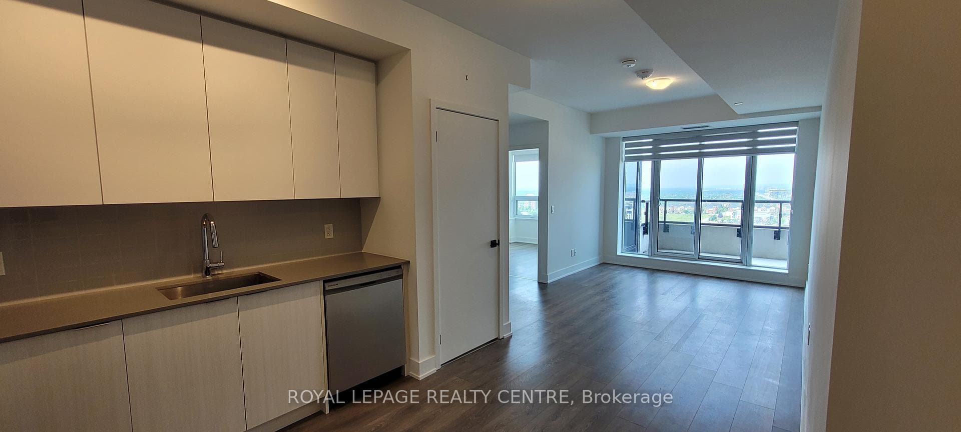 2481 Taunton Road Unit 1601 photo 9