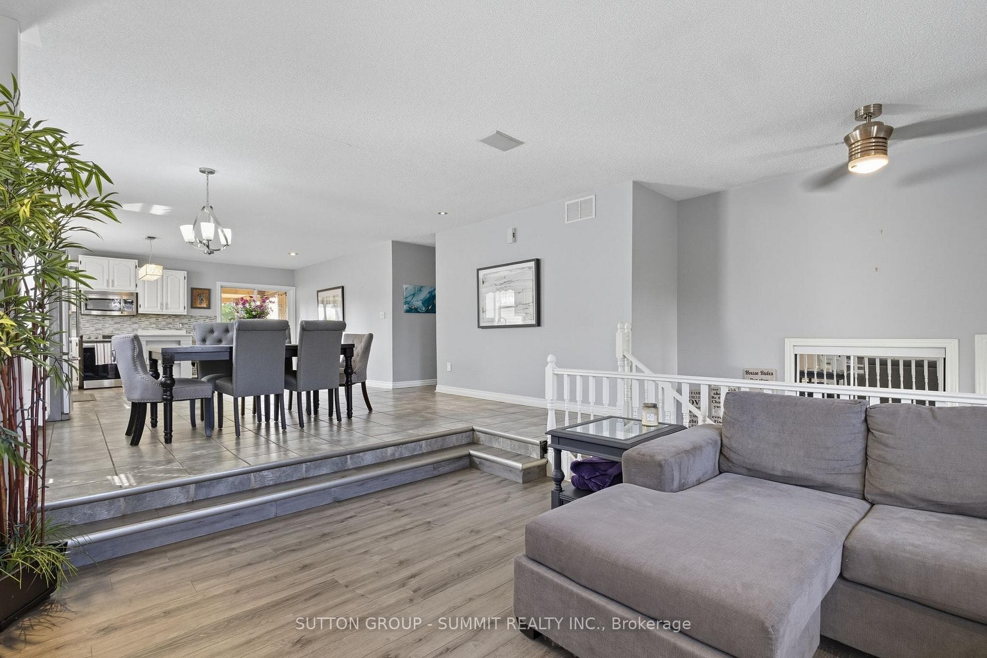 7491 Scholfield Road photo 20