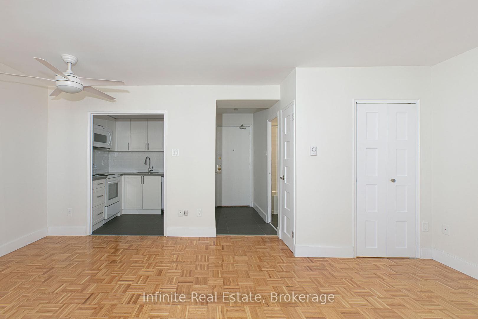 55 Isabella Street Unit 607 photo 6