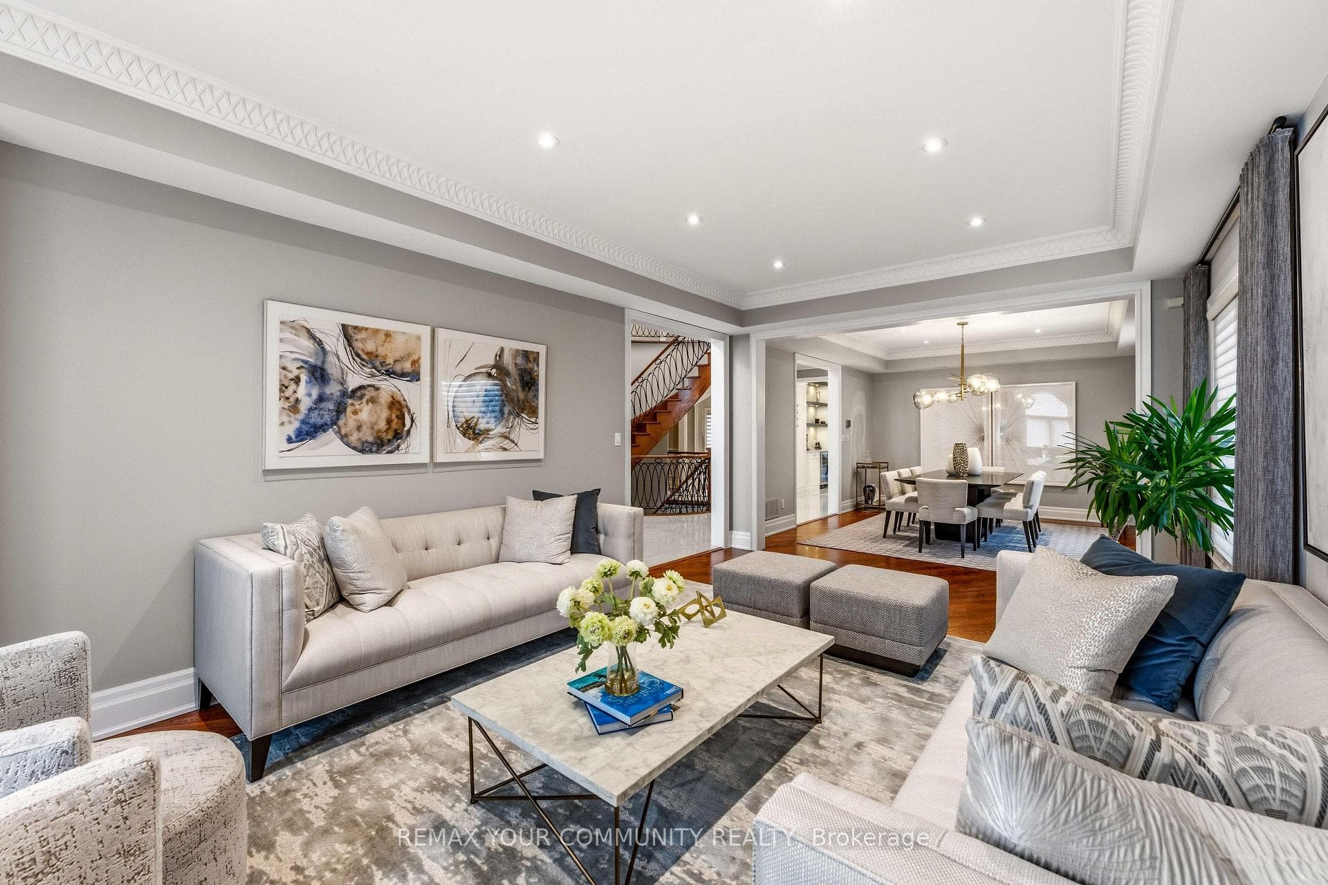37 Vaughan Boulevard photo 8
