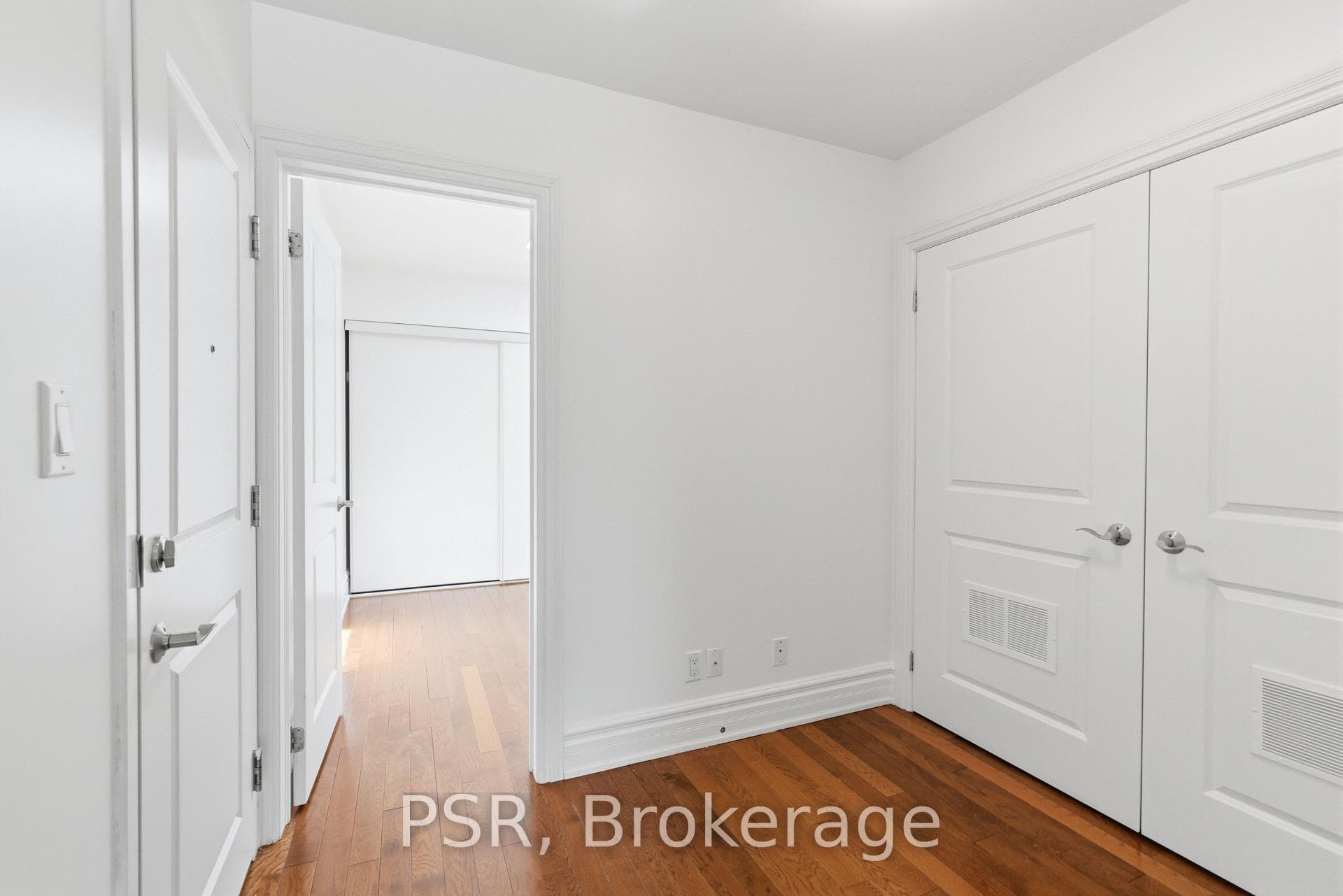 2541 Yonge Street Unit Apt 1 photo 7