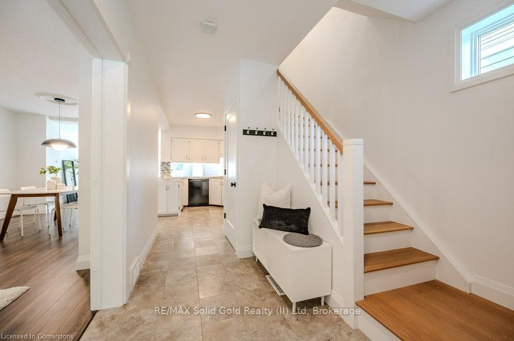 131 Wood Street photo 5