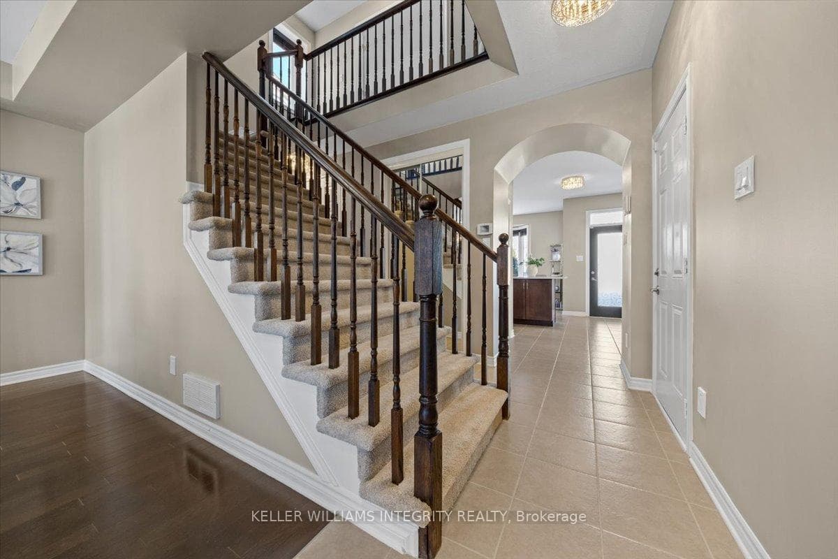 636 Rosehill Avenue photo 9