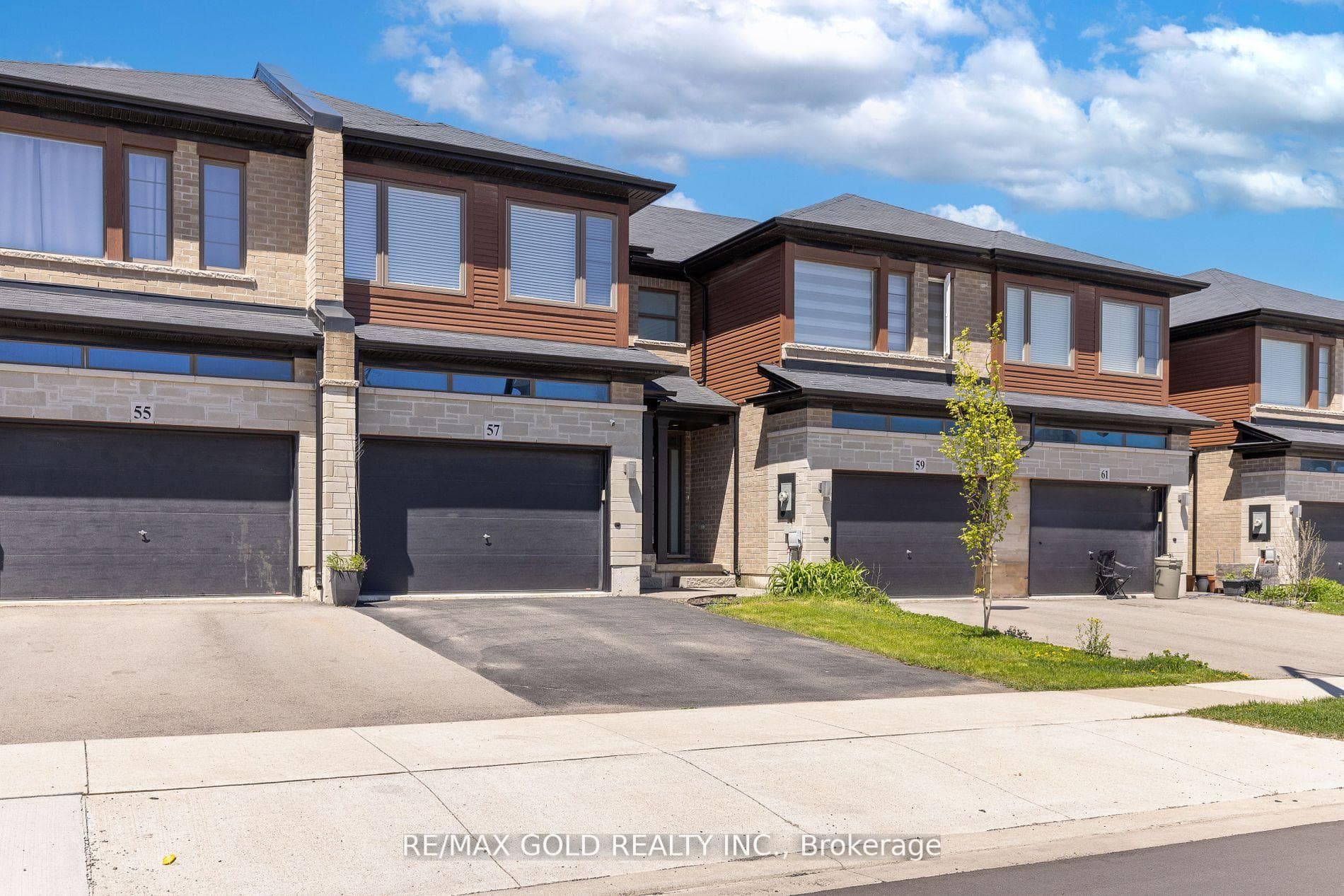 57 Greenwich Avenue photo 2