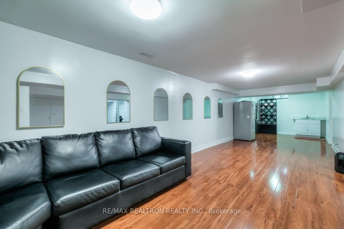 54 Bluenose Crescent photo 40