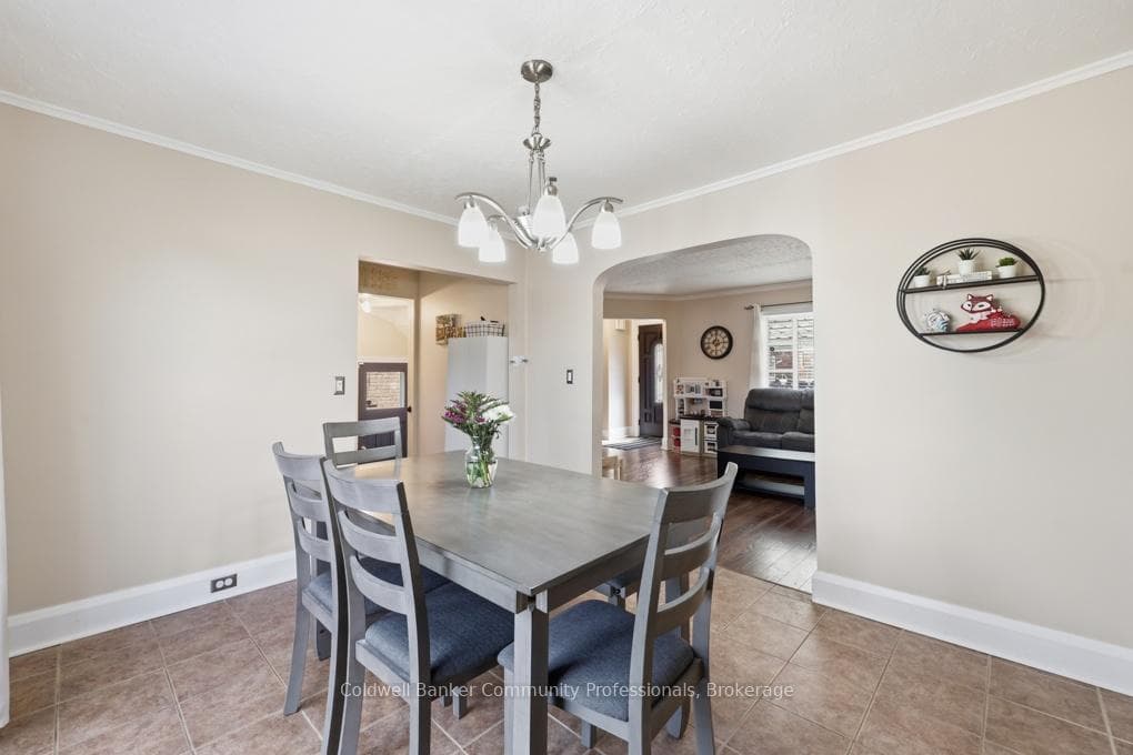 320 Darling Street photo 13