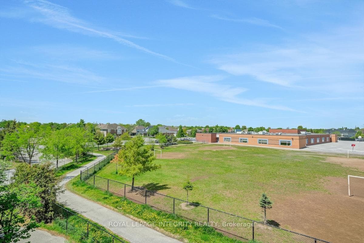 1105 Stittsville Main Street Unit I photo 32