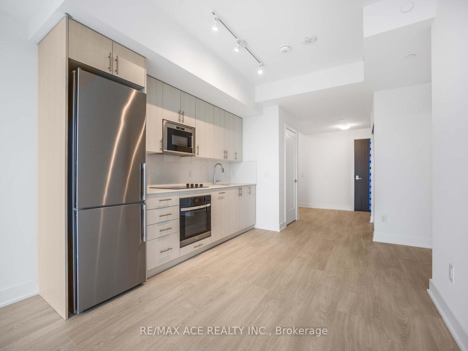 2545 Simcoe Street Unit PH 12 photo 16