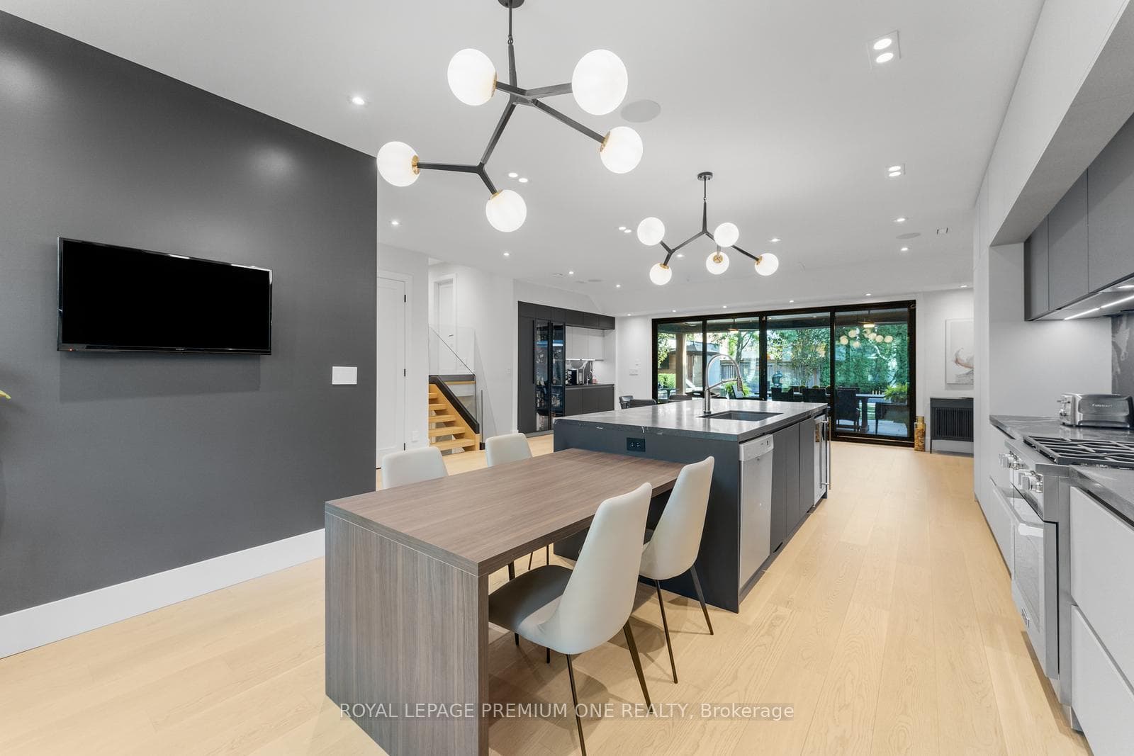 49 Norman Drive photo 16