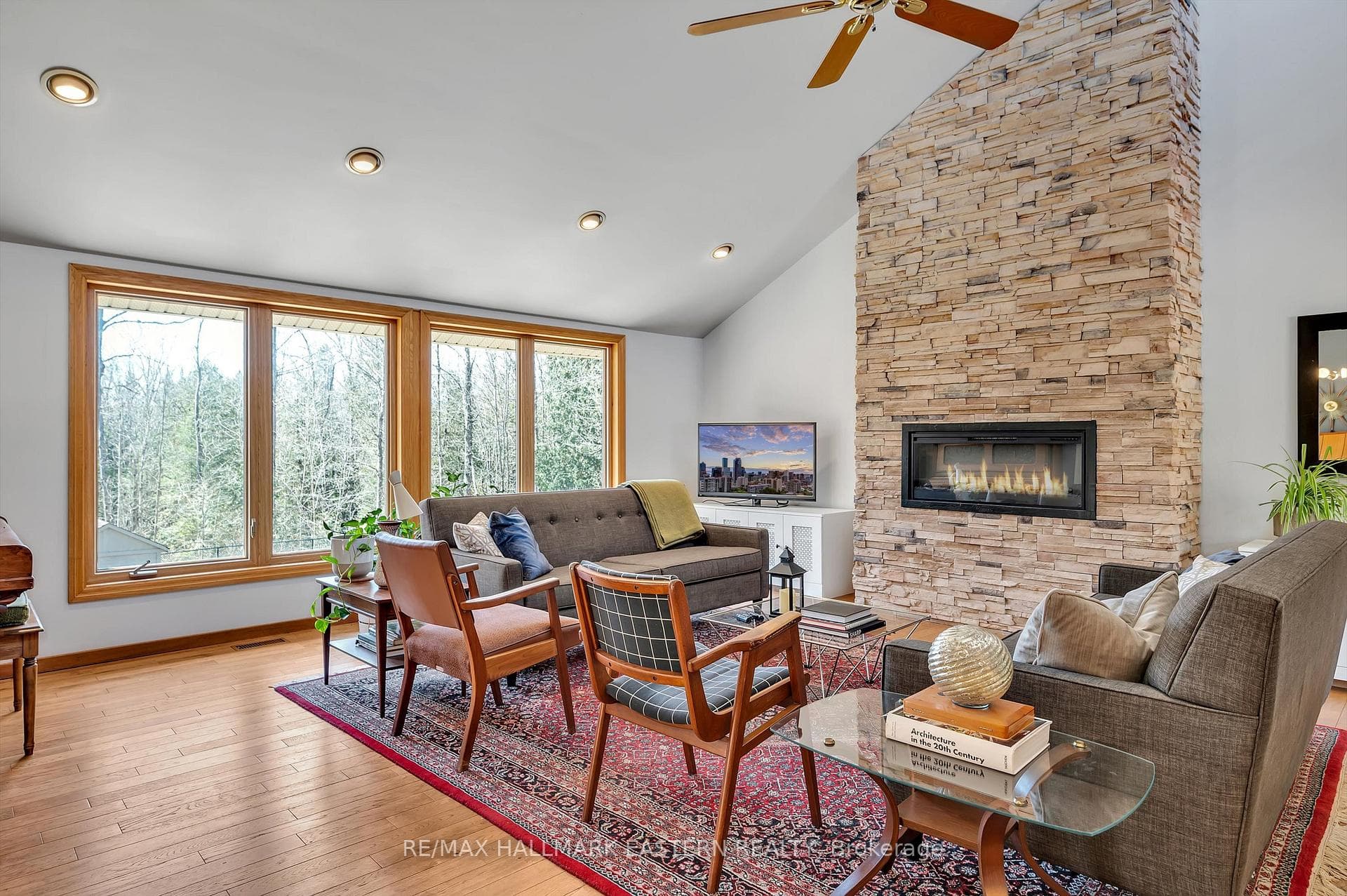 1469 Sunset Drive photo 8