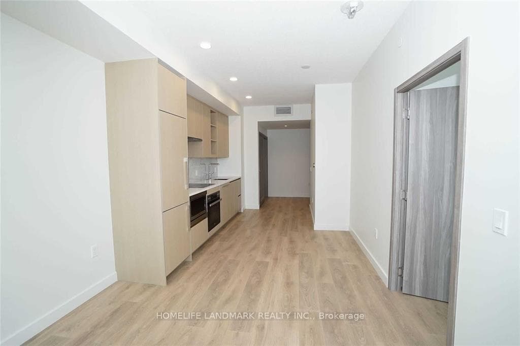 95 Mcmahon Drive Unit 1015 photo 10