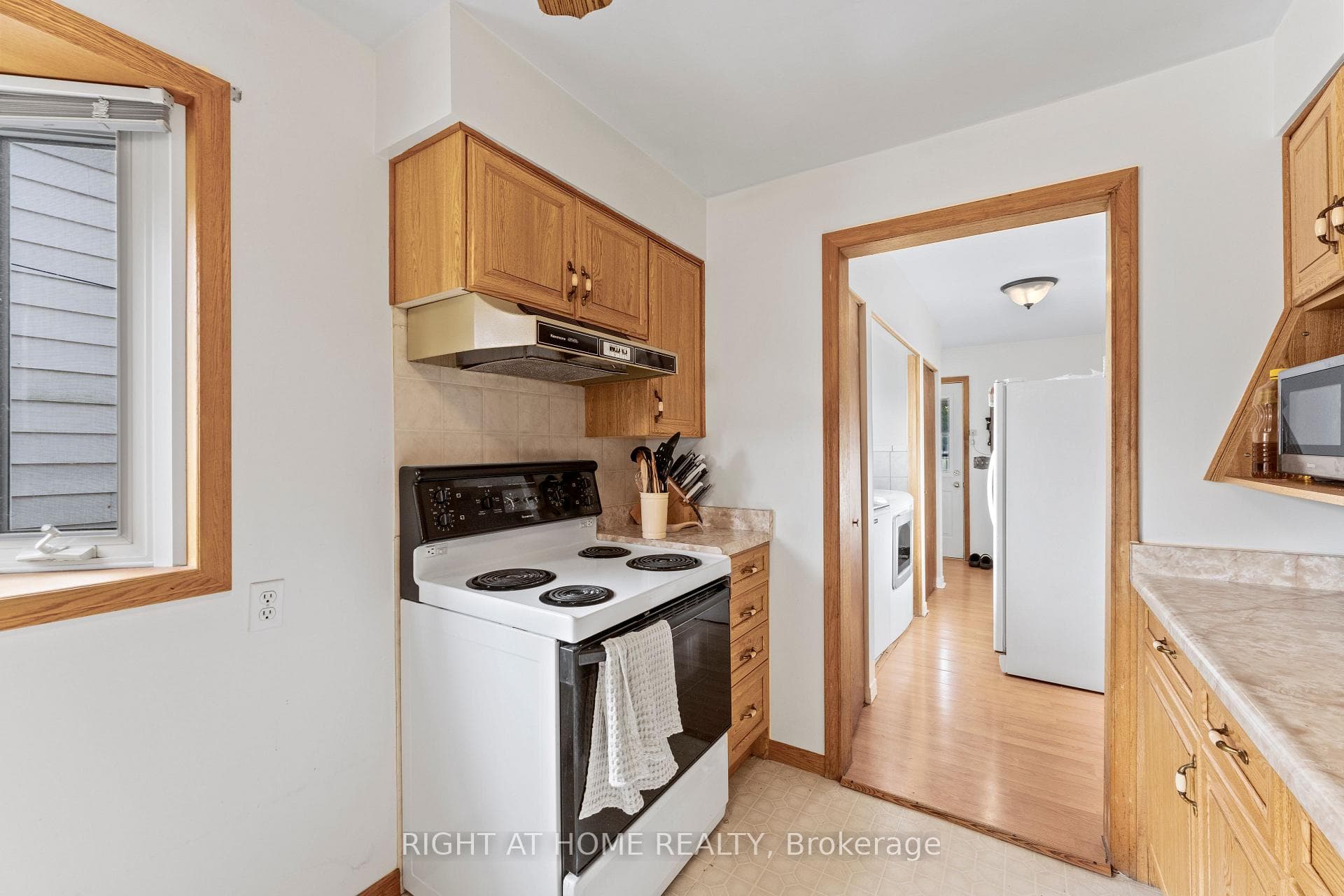 981 Partington Avenue photo 13
