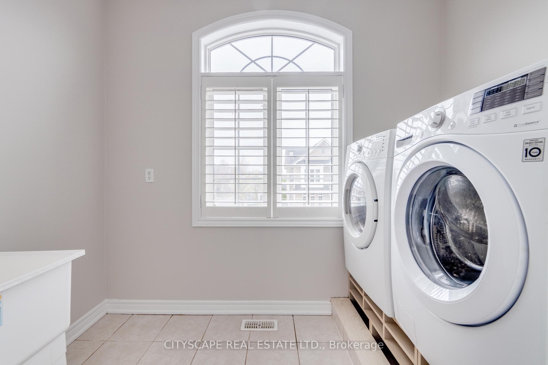 1010 Laidlaw Drive photo 18