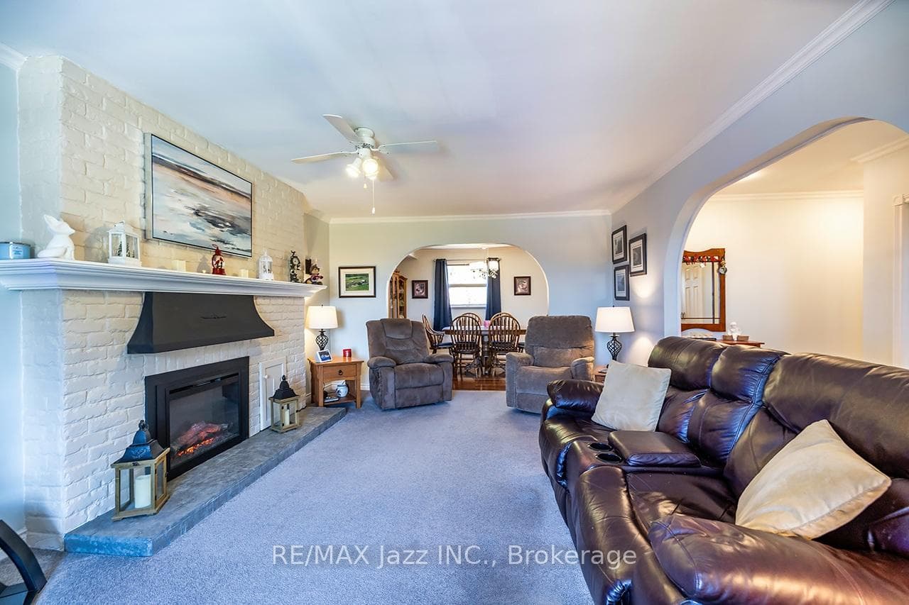 835 Cedar Glen Road photo 14