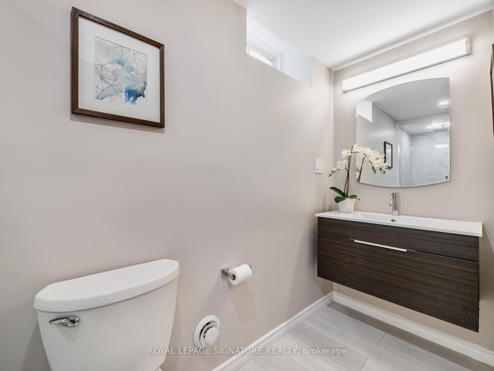 110 Amberview Drive photo 40
