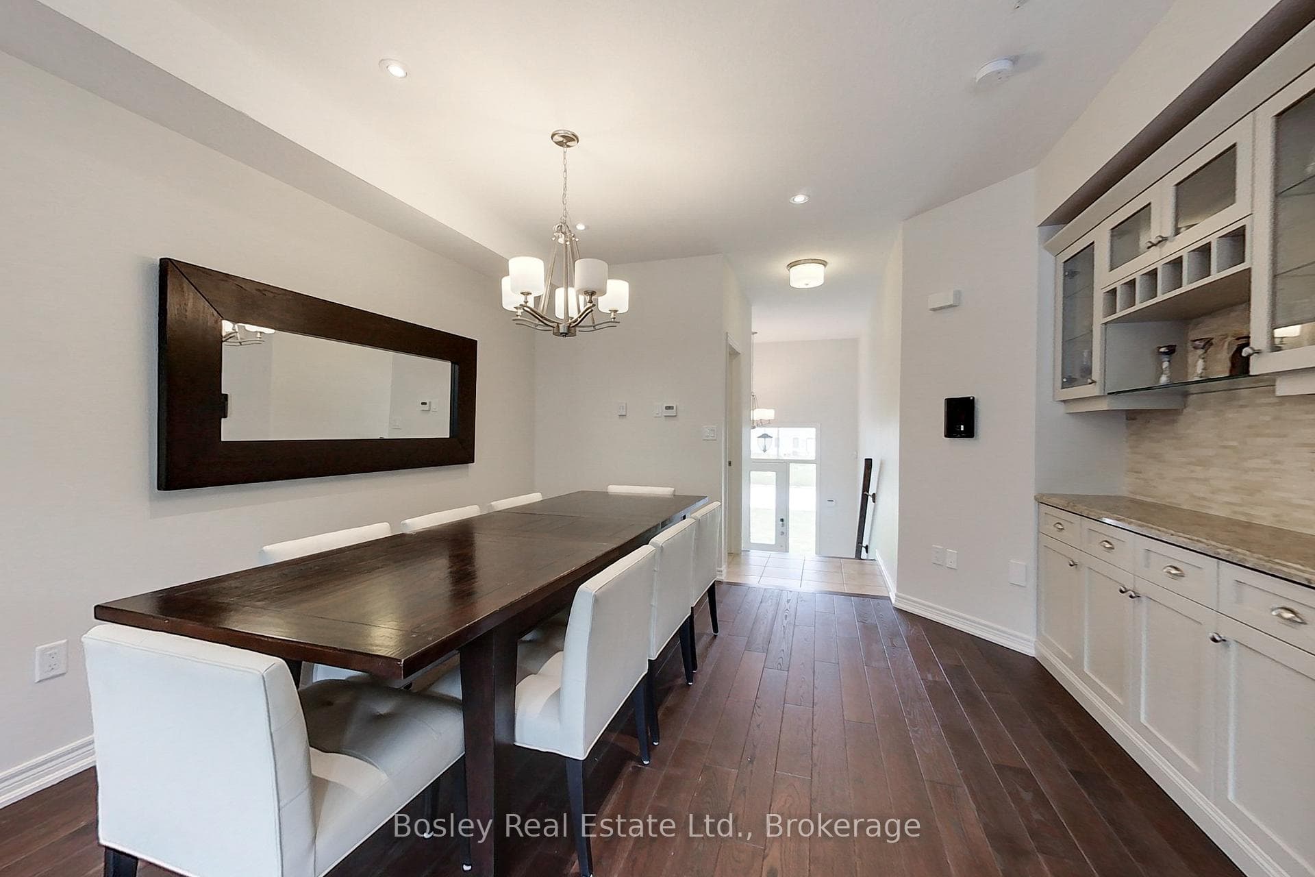 104 DELPHI Lane photo 10