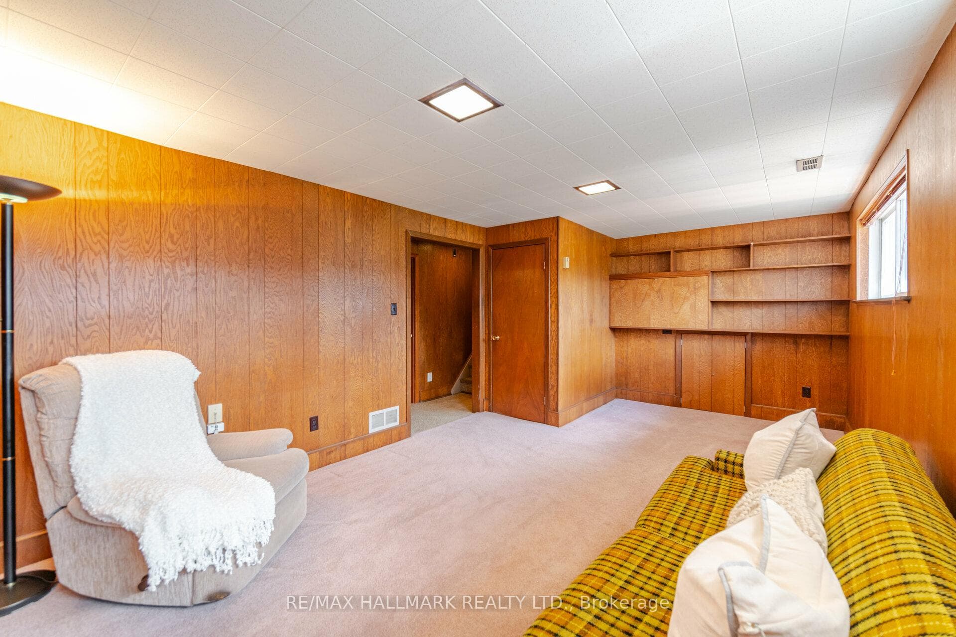 2437 Genevieve Drive photo 23