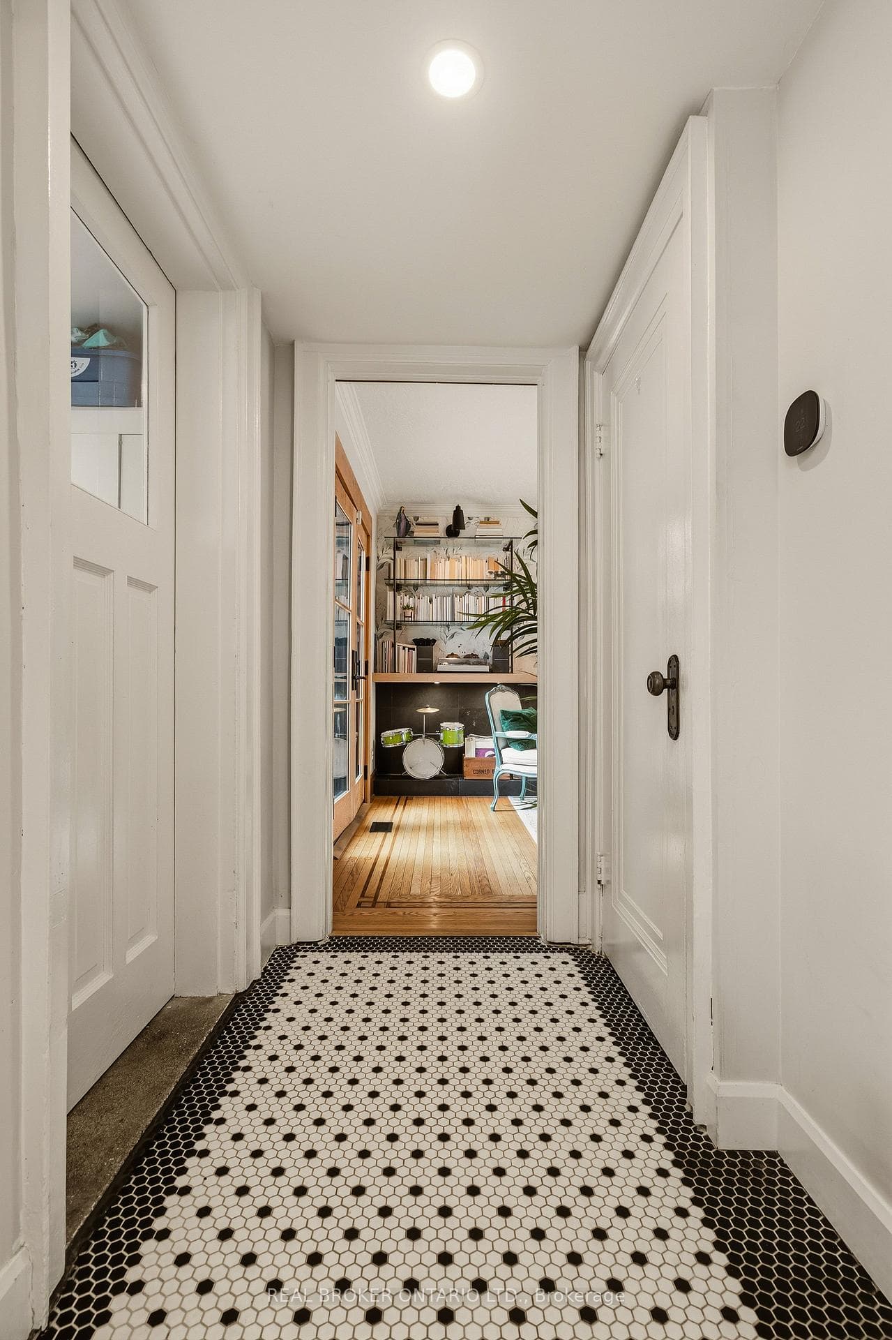 43 Balsam Avenue photo 8