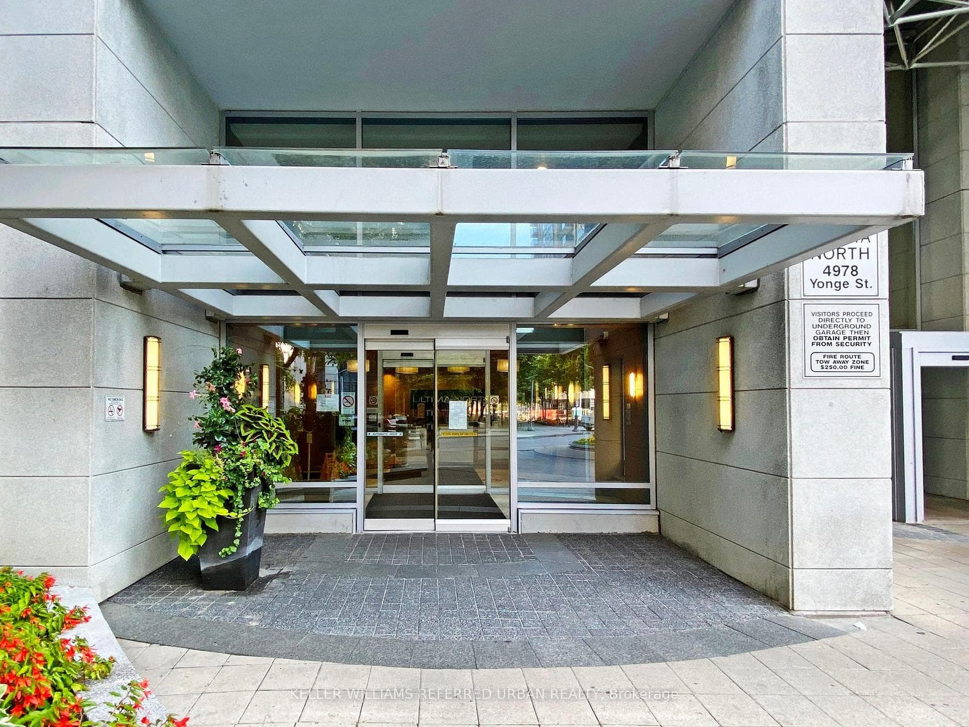 4978 Yonge Street Unit 3203 photo 4