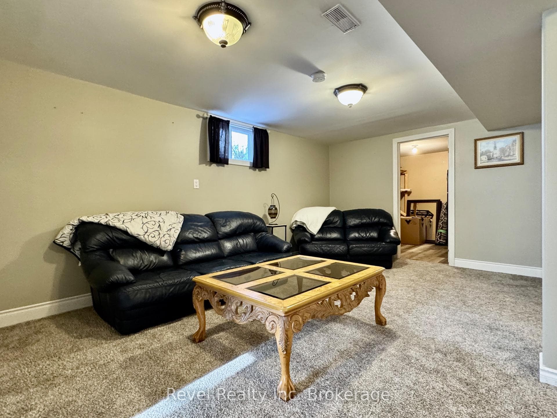 361 Louis Street photo 26