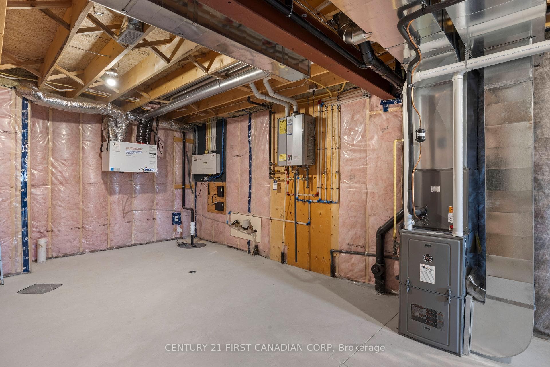 100 Rowe Avenue photo 33