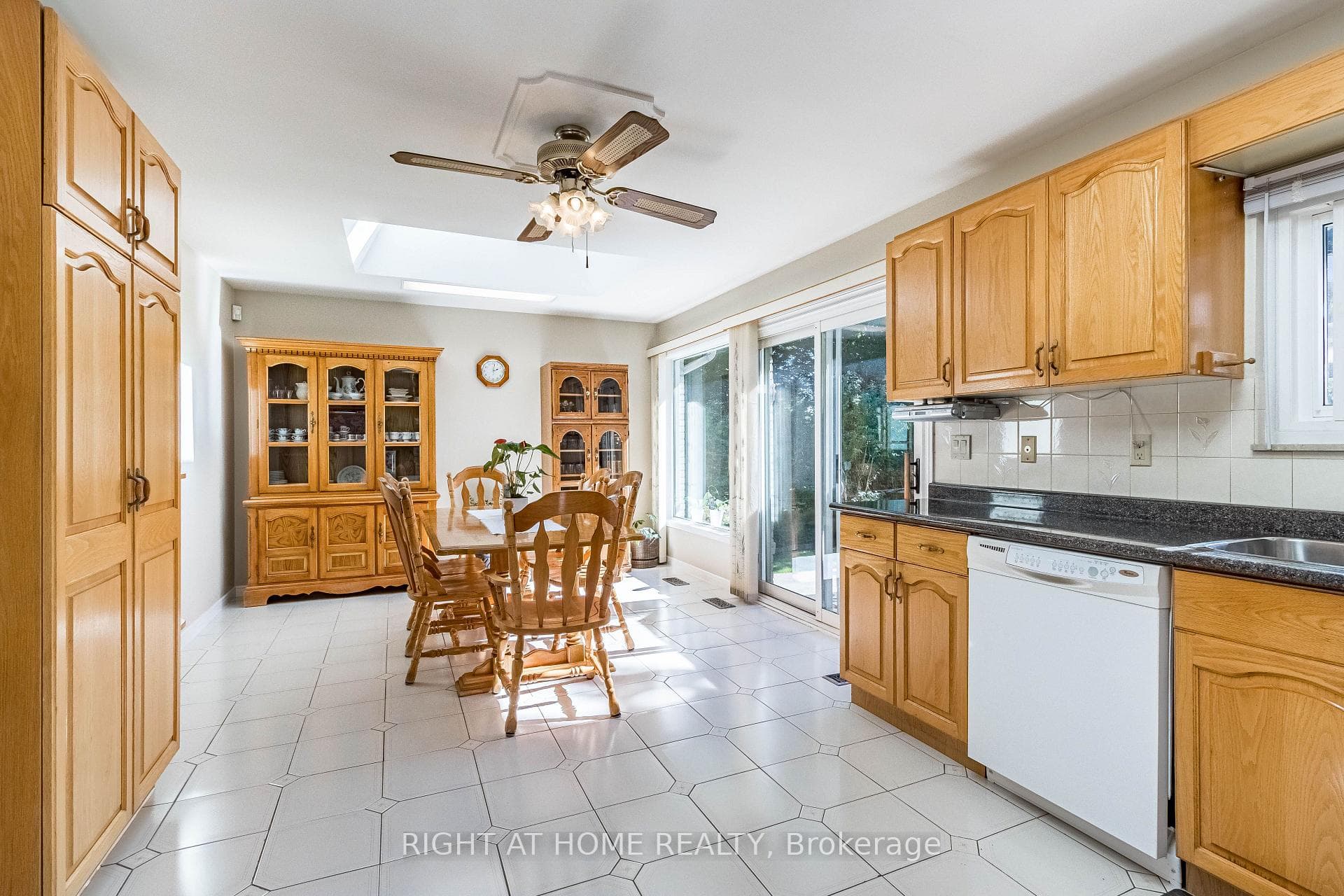 4238 Garnetwood Chase photo 13